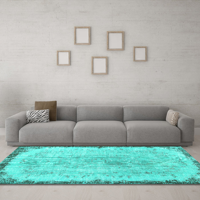 Machine Washable Persian Turquoise Traditional Area Rugs in a Living Room,, wshtr3334turq