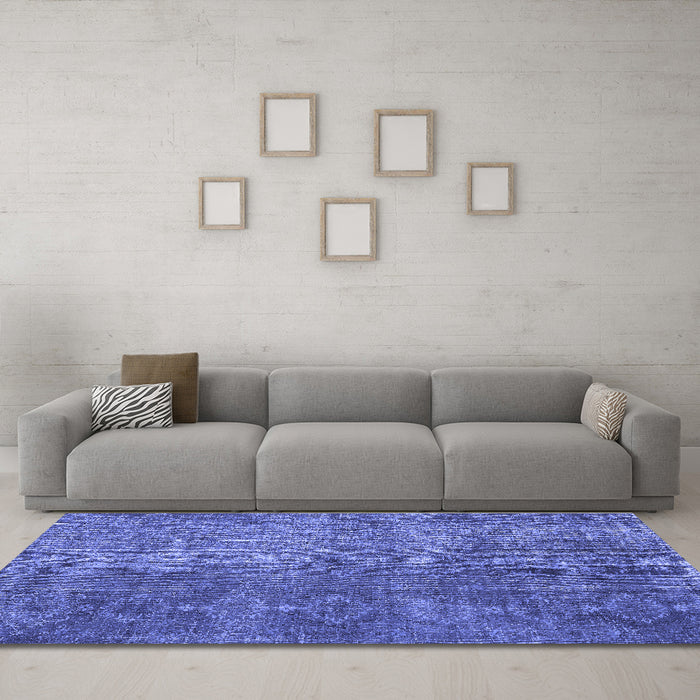 Machine Washable Persian Blue Traditional Rug in a Living Room, wshtr3339blu