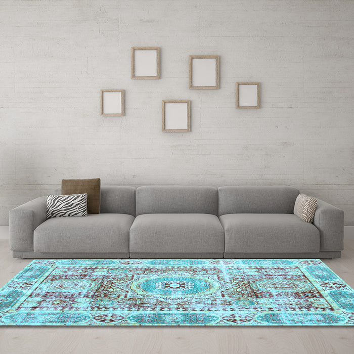 Machine Washable Persian Light Blue Traditional Rug in a Living Room, wshtr333lblu