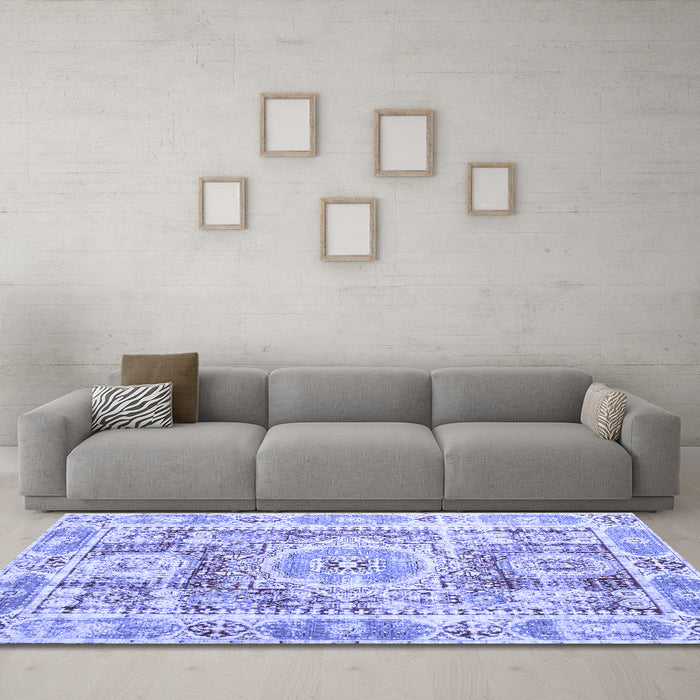 Machine Washable Persian Blue Traditional Rug in a Living Room, wshtr333blu