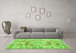 Machine Washable Persian Green Traditional Area Rugs in a Living Room,, wshtr333grn