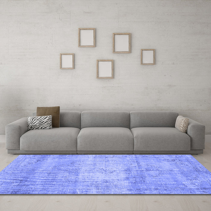 Machine Washable Persian Blue Traditional Rug in a Living Room, wshtr3341blu