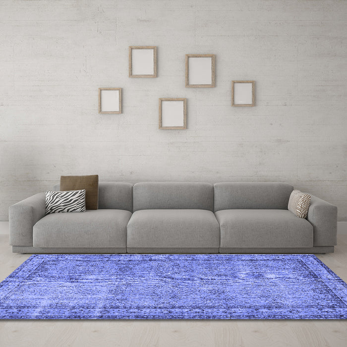 Machine Washable Persian Blue Traditional Rug in a Living Room, wshtr3342blu