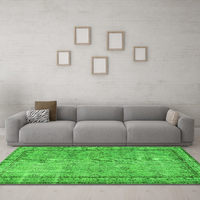 Machine Washable Persian Green Traditional Area Rugs in a Living Room,, wshtr3342grn
