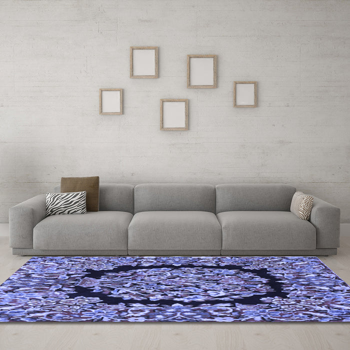 Machine Washable Persian Blue Traditional Rug in a Living Room, wshtr3347blu