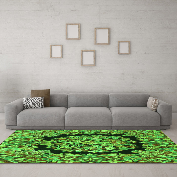 Machine Washable Persian Green Traditional Area Rugs in a Living Room,, wshtr3347grn