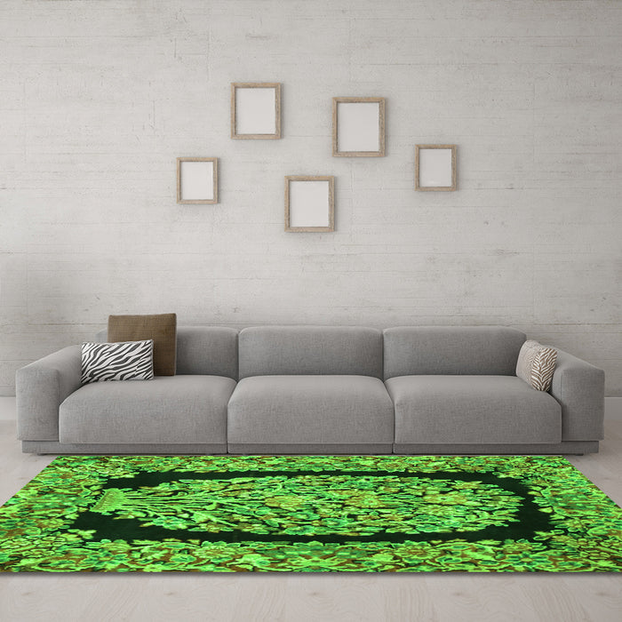 Machine Washable Persian Green Traditional Area Rugs in a Living Room,, wshtr3348grn