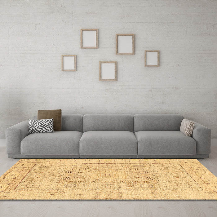 Machine Washable Persian Brown Traditional Rug in a Living Room,, wshtr334brn
