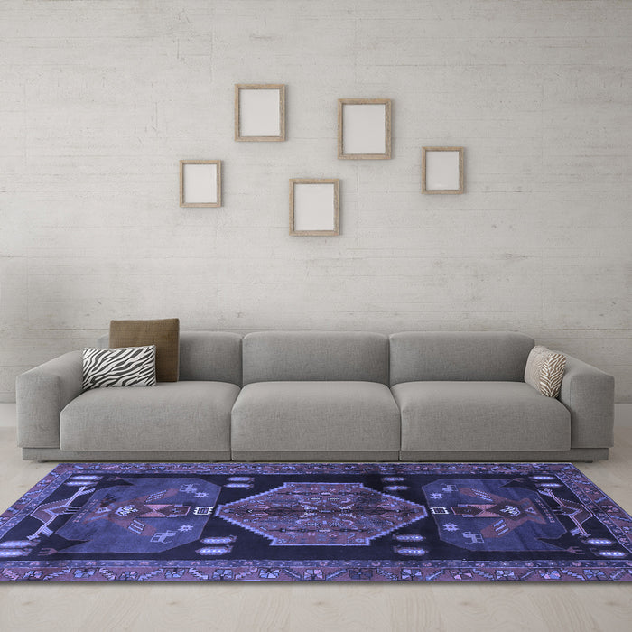 Machine Washable Animal Blue Traditional Rug in a Living Room, wshtr3356blu
