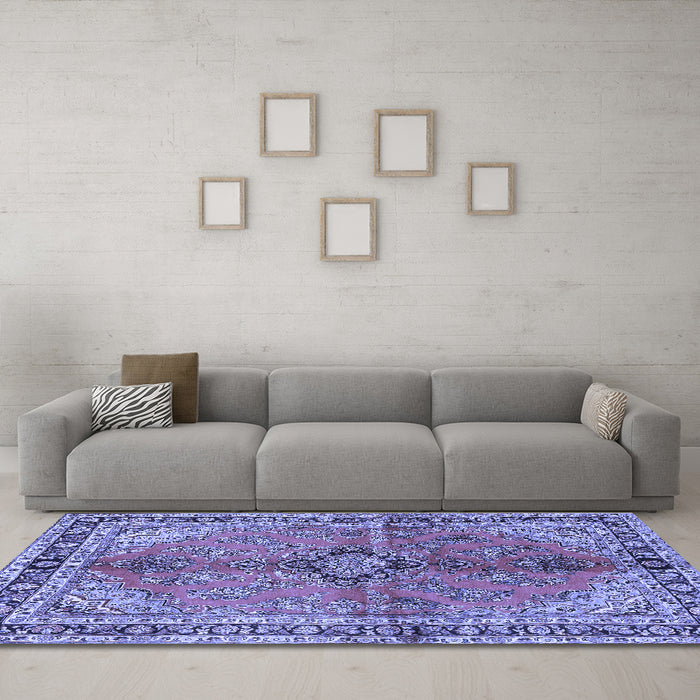 Machine Washable Medallion Blue Traditional Rug in a Living Room, wshtr3357blu