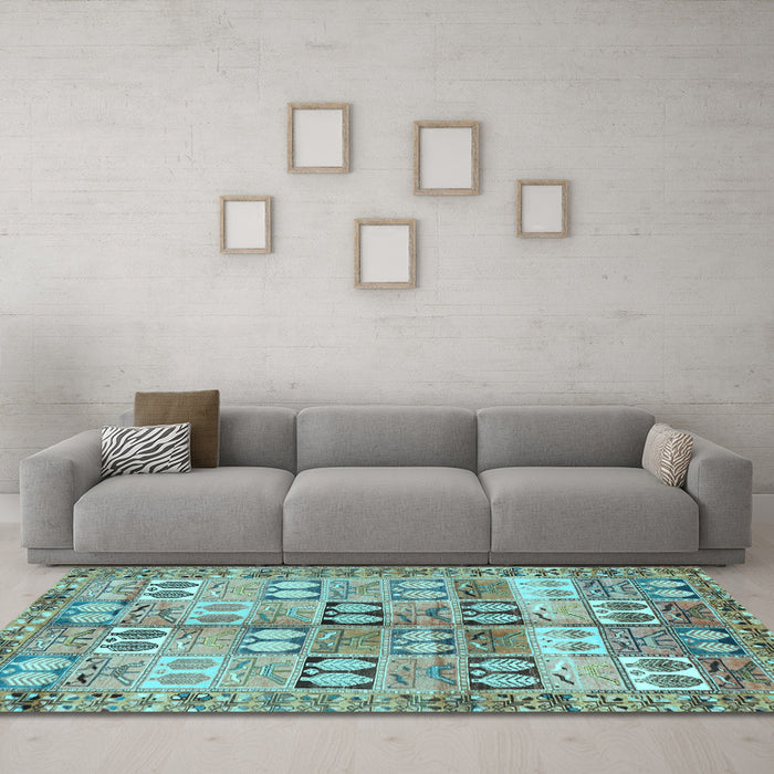 Machine Washable Persian Light Blue Traditional Rug in a Living Room, wshtr3358lblu
