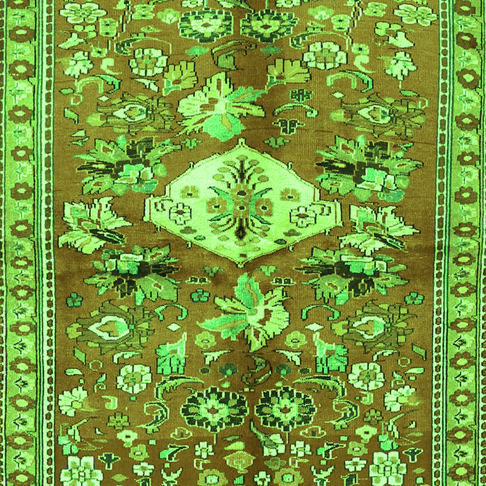 Serging Thickness of Machine Washable Animal Green Traditional Area Rugs, wshtr3359grn
