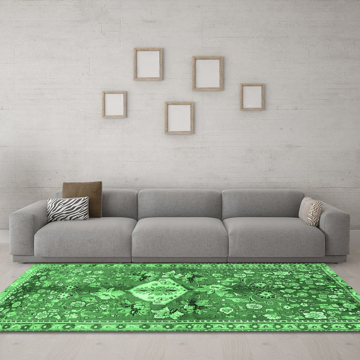 Machine Washable Animal Emerald Green Traditional Area Rugs in a Living Room,, wshtr3359emgrn