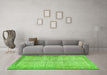 Machine Washable Persian Green Traditional Area Rugs in a Living Room,, wshtr335grn