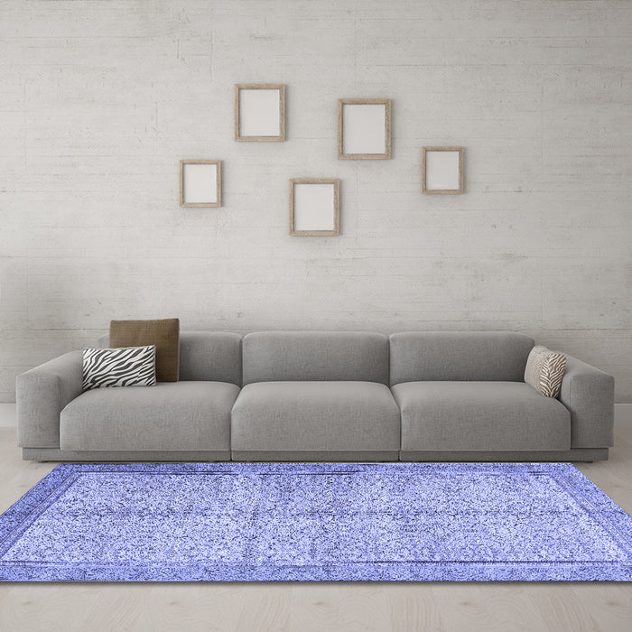 Machine Washable Persian Blue Traditional Rug in a Living Room, wshtr335blu