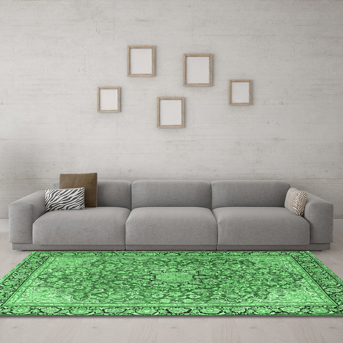 Machine Washable Persian Emerald Green Traditional Area Rugs in a Living Room,, wshtr3361emgrn