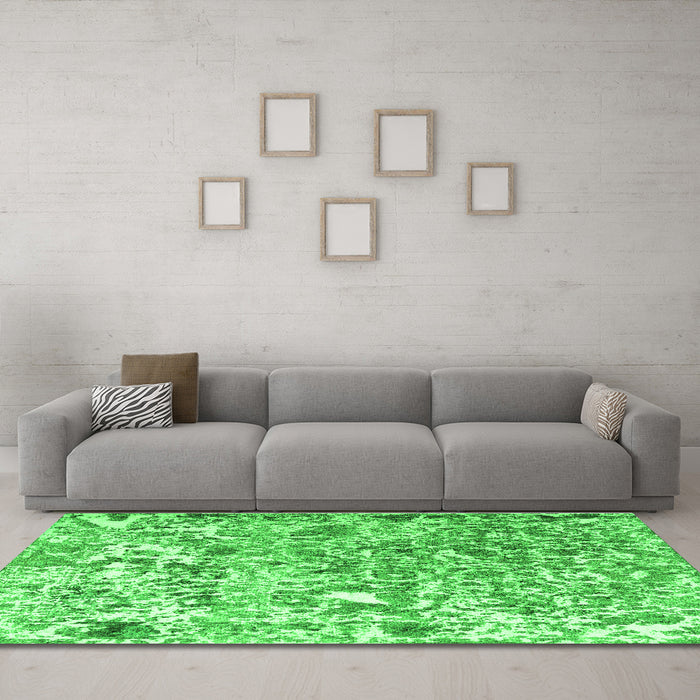 Machine Washable Persian Green Traditional Area Rugs in a Living Room,, wshtr3363grn