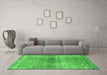 Machine Washable Persian Green Traditional Area Rugs in a Living Room,, wshtr3364grn