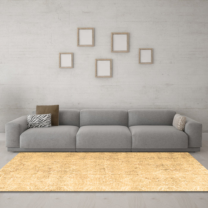 Machine Washable Persian Brown Traditional Rug in a Living Room,, wshtr3365brn
