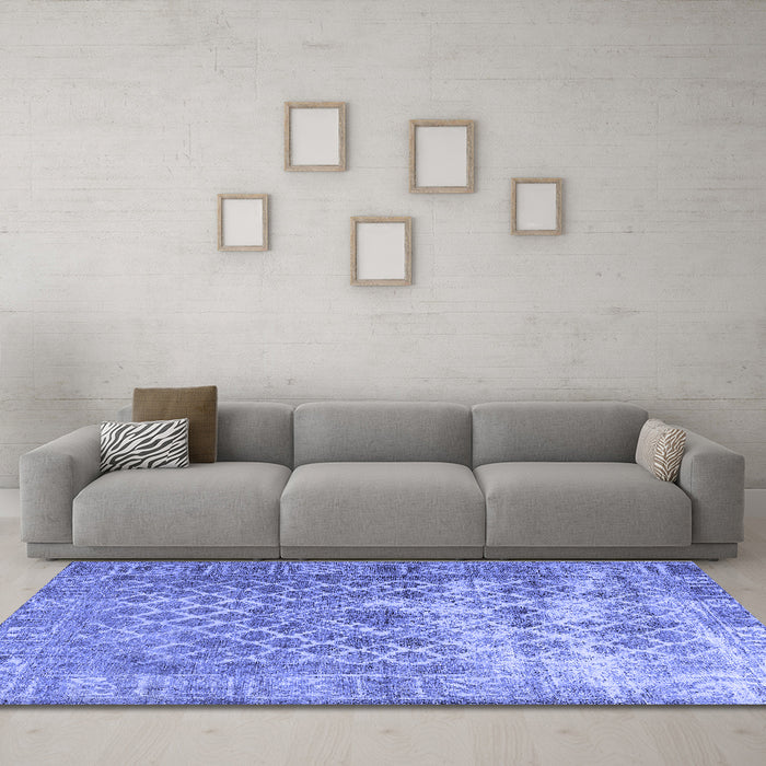Machine Washable Persian Blue Traditional Rug in a Living Room, wshtr3367blu