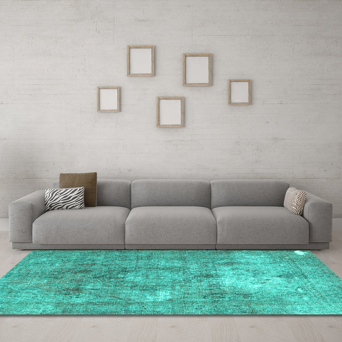 Machine Washable Persian Turquoise Traditional Area Rugs in a Living Room,, wshtr3369turq