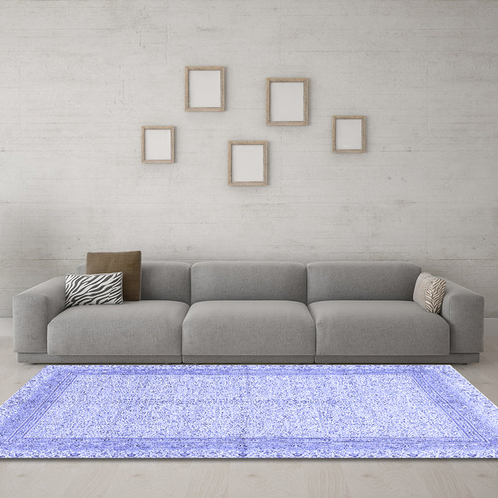 Machine Washable Persian Blue Traditional Rug in a Living Room, wshtr336blu