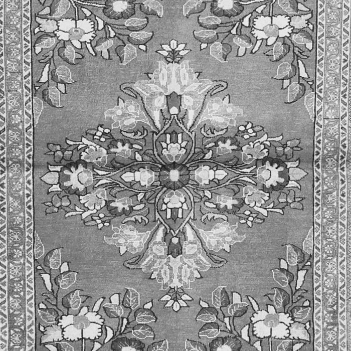 Serging Thickness of Machine Washable Animal Gray Traditional Rug, wshtr3370gry