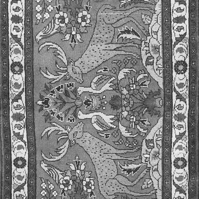 Serging Thickness of Machine Washable Animal Gray Traditional Rug, wshtr3371gry