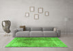 Machine Washable Persian Green Traditional Area Rugs in a Living Room,, wshtr3373grn