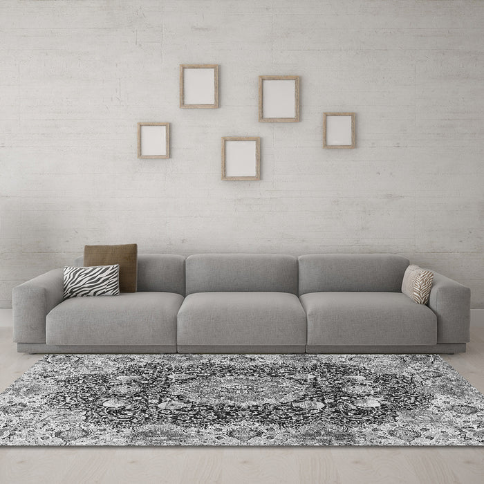 Machine Washable Persian Gray Traditional Rug in a Living Room,, wshtr3376gry