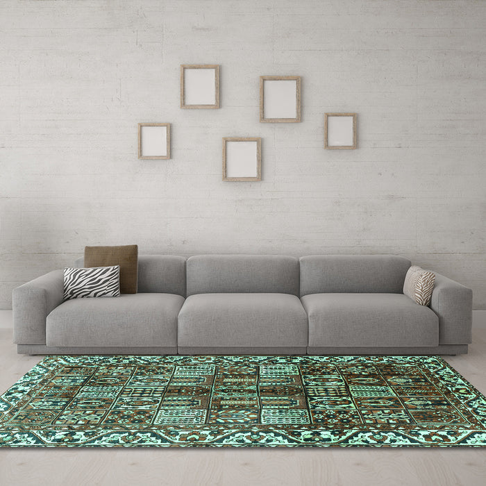 Machine Washable Persian Turquoise Traditional Area Rugs in a Living Room,, wshtr3377turq