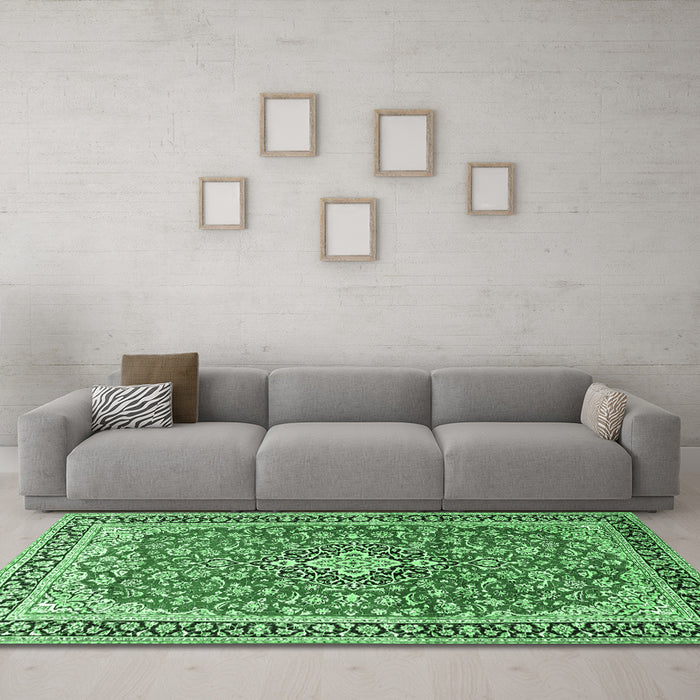 Machine Washable Medallion Emerald Green Traditional Area Rugs in a Living Room,, wshtr3379emgrn