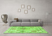 Machine Washable Persian Green Traditional Area Rugs in a Living Room,, wshtr3380grn