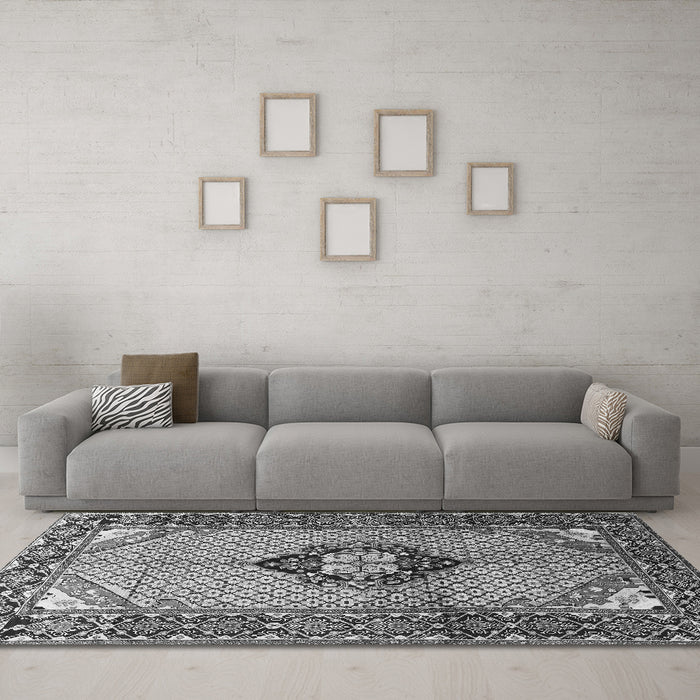 Machine Washable Persian Gray Traditional Rug in a Living Room,, wshtr3382gry