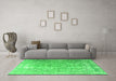 Machine Washable Persian Green Traditional Area Rugs in a Living Room,, wshtr3385grn