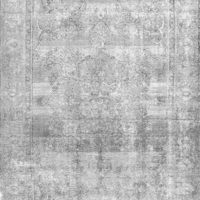 Serging Thickness of Machine Washable Persian Gray Traditional Rug, wshtr3386gry