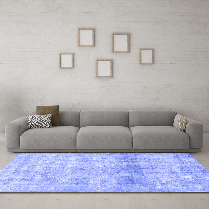 Machine Washable Persian Blue Traditional Rug in a Living Room, wshtr3386blu