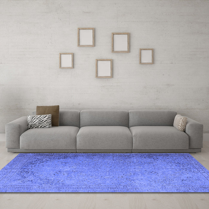 Machine Washable Persian Blue Traditional Rug in a Living Room, wshtr3387blu