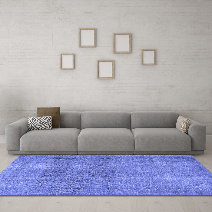 Machine Washable Persian Blue Traditional Rug in a Living Room, wshtr3388blu