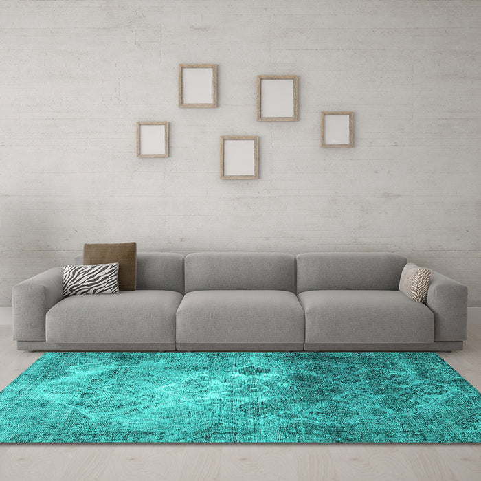Machine Washable Persian Turquoise Traditional Area Rugs in a Living Room,, wshtr3390turq