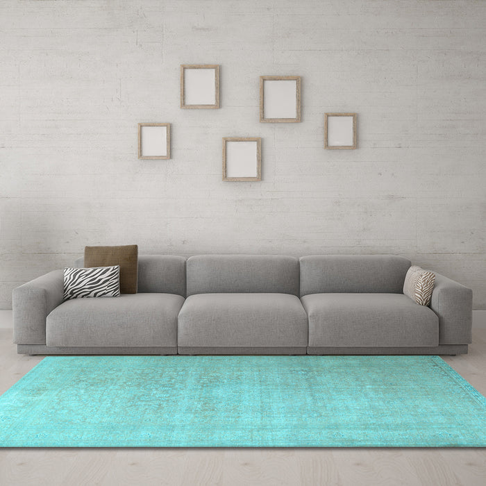 Machine Washable Persian Light Blue Traditional Rug in a Living Room, wshtr3391lblu