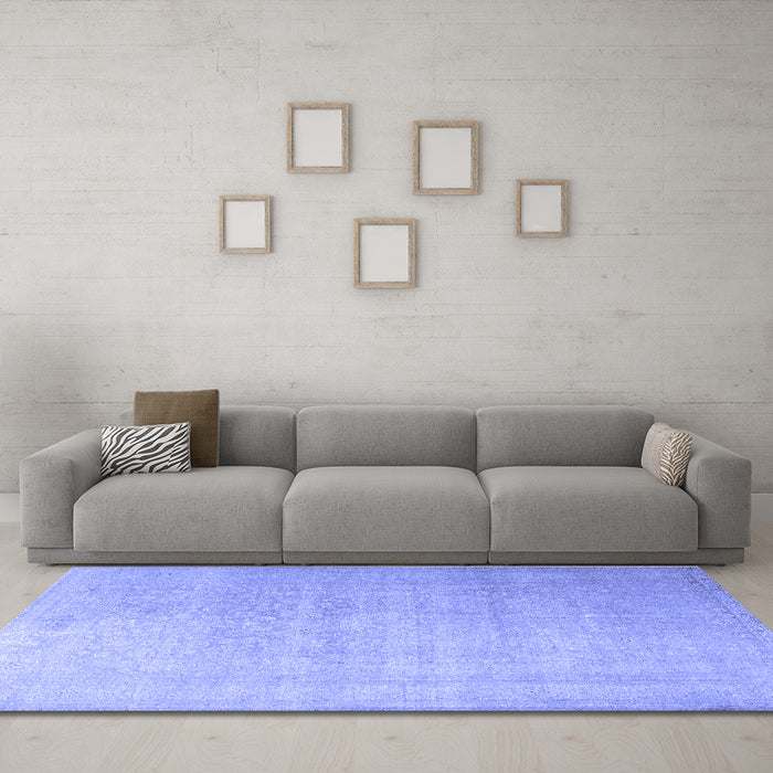Machine Washable Persian Blue Traditional Rug in a Living Room, wshtr3391blu