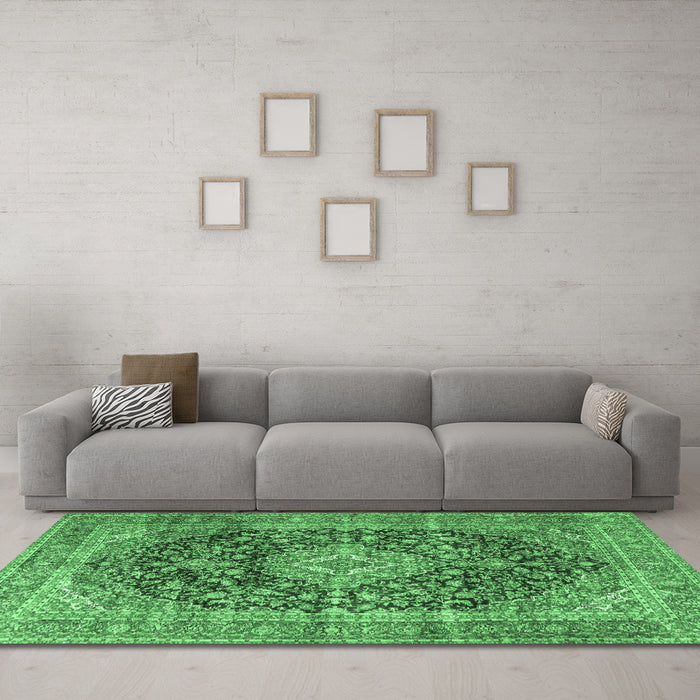 Machine Washable Medallion Emerald Green Traditional Area Rugs in a Living Room,, wshtr3394emgrn
