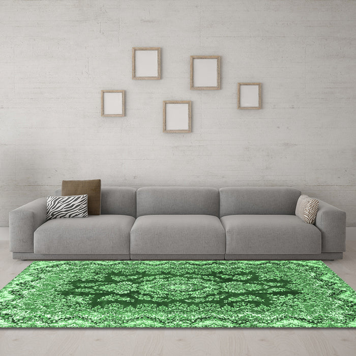 Machine Washable Medallion Emerald Green Traditional Area Rugs in a Living Room,, wshtr3395emgrn
