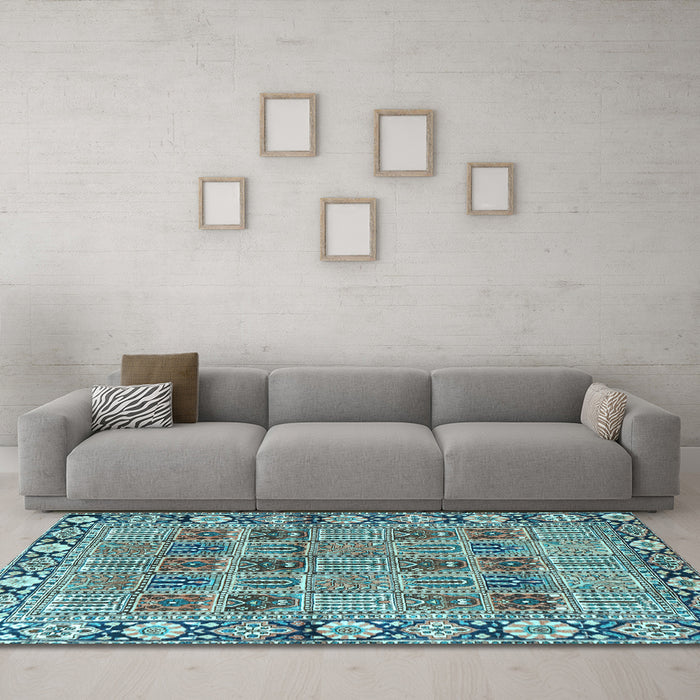 Machine Washable Persian Light Blue Traditional Rug in a Living Room, wshtr3396lblu
