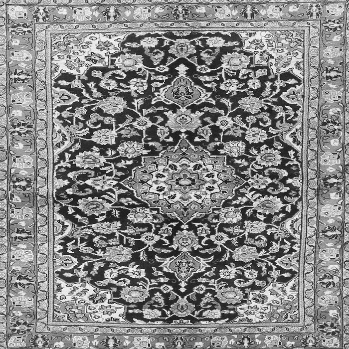 Serging Thickness of Medallion Gray Traditional Rug, tr3397gry