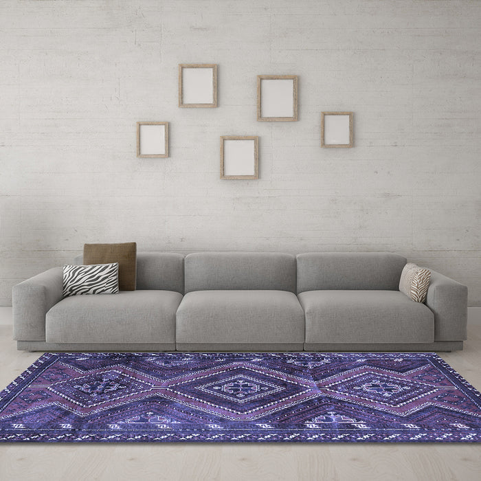 Machine Washable Persian Blue Traditional Rug in a Living Room, wshtr3398blu