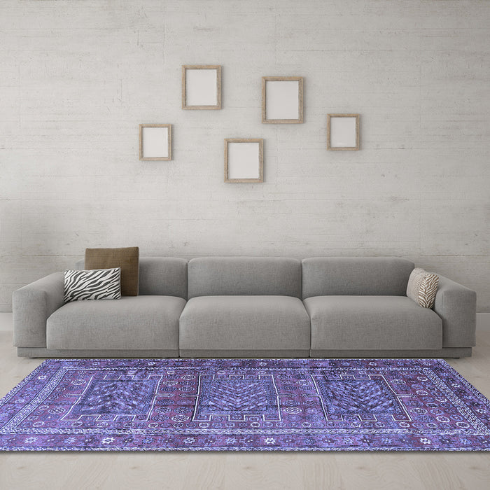 Machine Washable Persian Blue Traditional Rug in a Living Room, wshtr3399blu