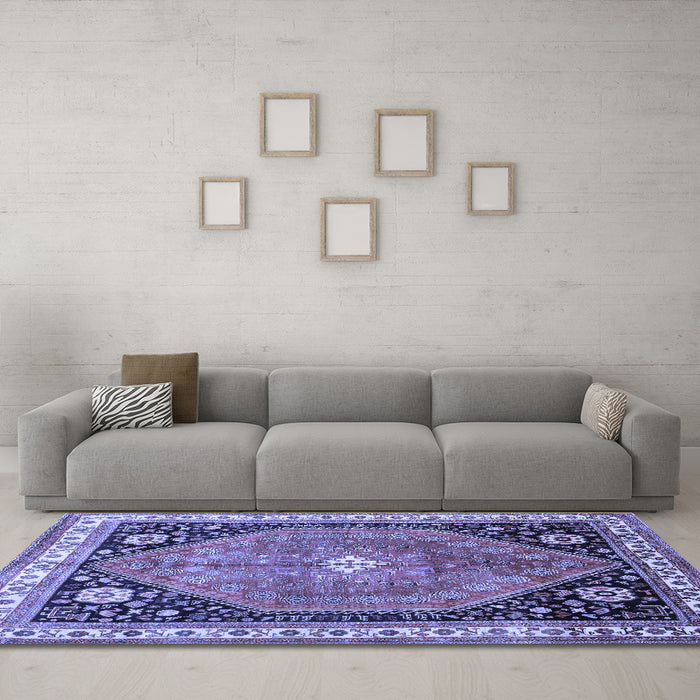Machine Washable Persian Blue Traditional Rug in a Living Room, wshtr33blu