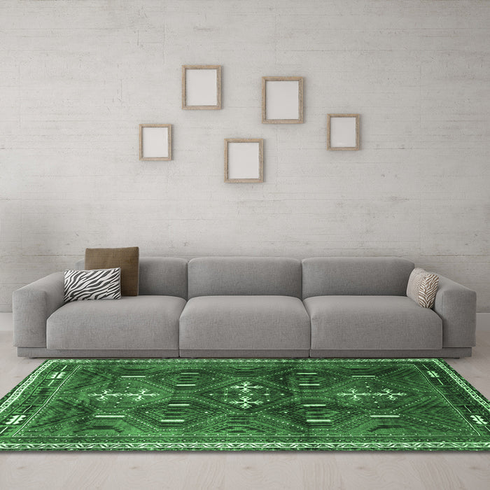 Machine Washable Persian Emerald Green Traditional Area Rugs in a Living Room,, wshtr3401emgrn
